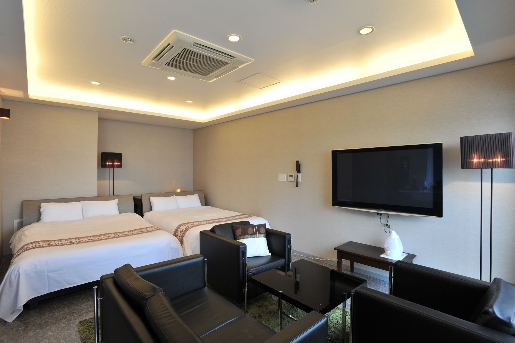 มายเดียร์2 Hotel โอซาก้า ภายนอก รูปภาพ